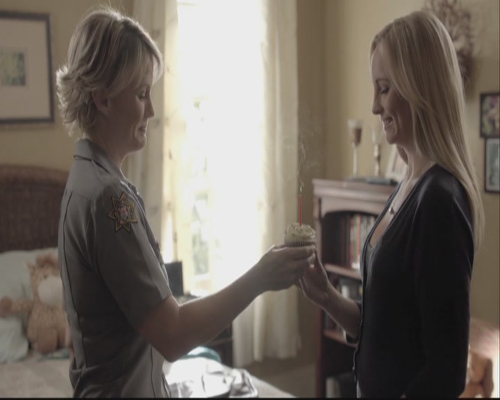 VampireDiariesWorld-dot-org-DeletedScenes-3x11OurTown0022.jpg