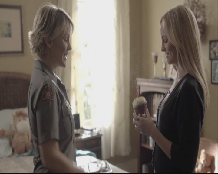 VampireDiariesWorld-dot-org-DeletedScenes-3x11OurTown0023.jpg