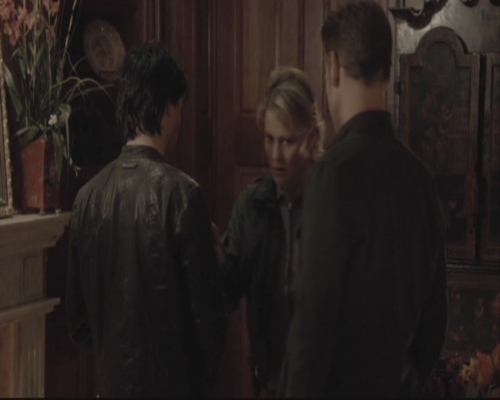 VampireDiariesWorld-dot-org-DeletedScenes-3x11OurTown0088.jpg