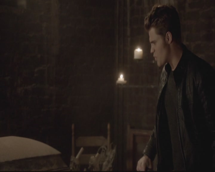 VampireDiariesWorld-dot-org-DeletedScenes-3x11OurTown0113.jpg