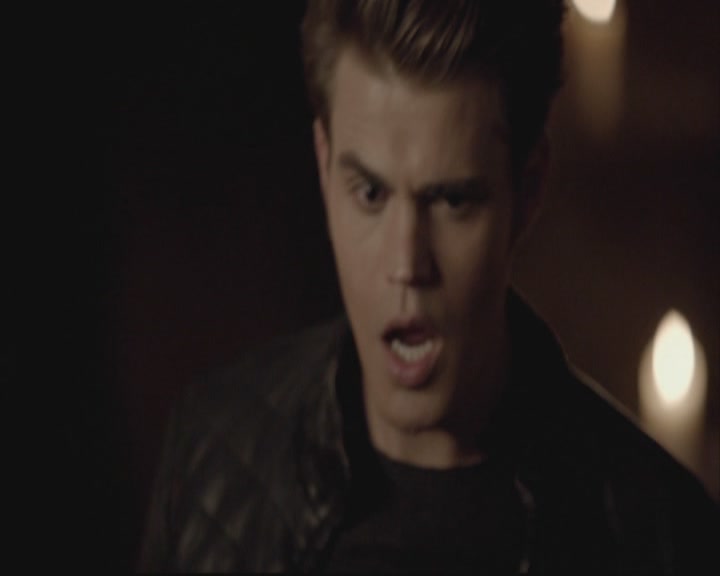 VampireDiariesWorld-dot-org-DeletedScenes-3x11OurTown0127.jpg