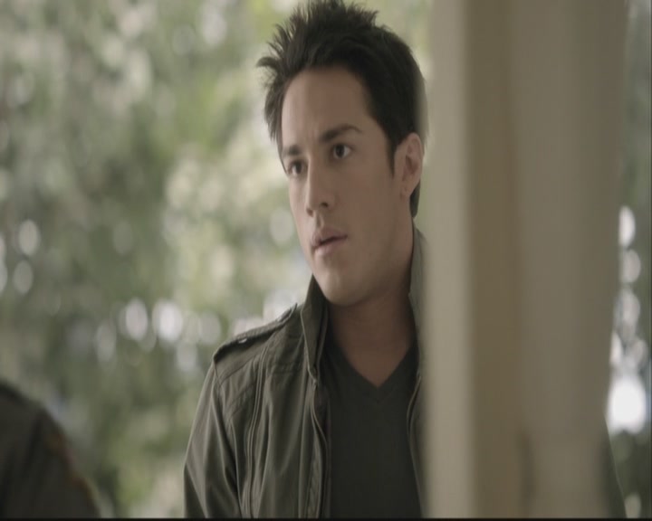 VampireDiariesWorld-dot-org-DeletedScenes-3x11OurTown0138.jpg