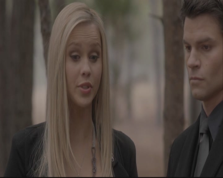 VampireDiariesWorld-dot-org-DeletedScenes-3x15AllMyChildren0007.jpg