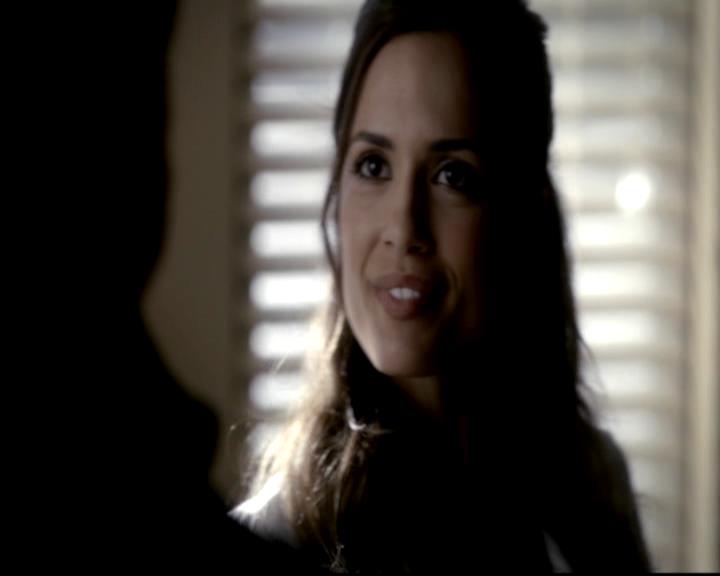 VampireDiariesWorld-dot-org_4x01GrowingPains0295.jpg