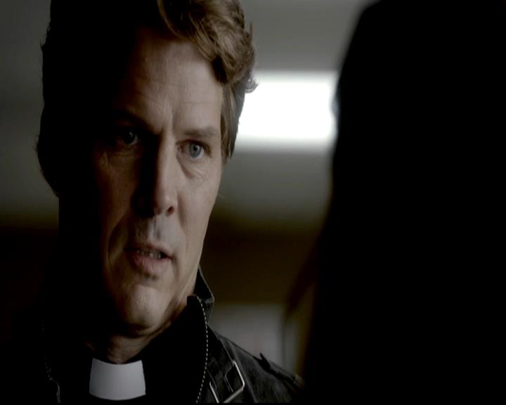 VampireDiariesWorld-dot-org_4x01GrowingPains0309.jpg
