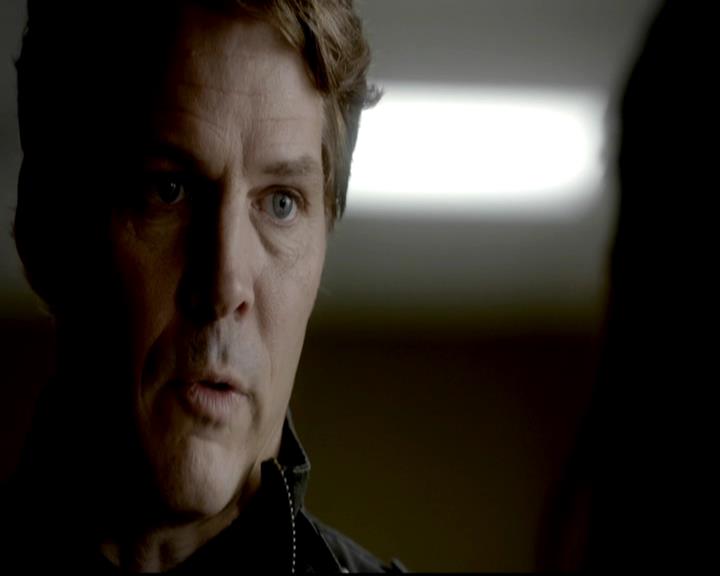 VampireDiariesWorld-dot-org_4x01GrowingPains0320.jpg
