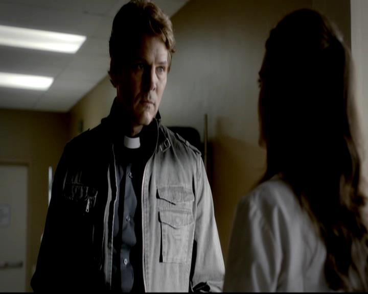VampireDiariesWorld-dot-org_4x01GrowingPains0321.jpg