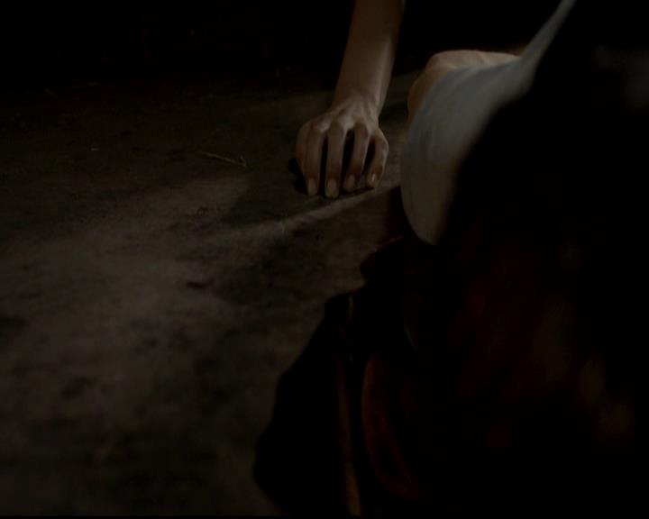 VampireDiariesWorld-dot-org_4x01GrowingPains1826.jpg VampireDiariesWorld-dot-org_4x01GrowingPains1826.jpg