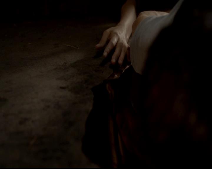 VampireDiariesWorld-dot-org_4x01GrowingPains1845.jpg VampireDiariesWorld-dot-org_4x01GrowingPains1845.jpg