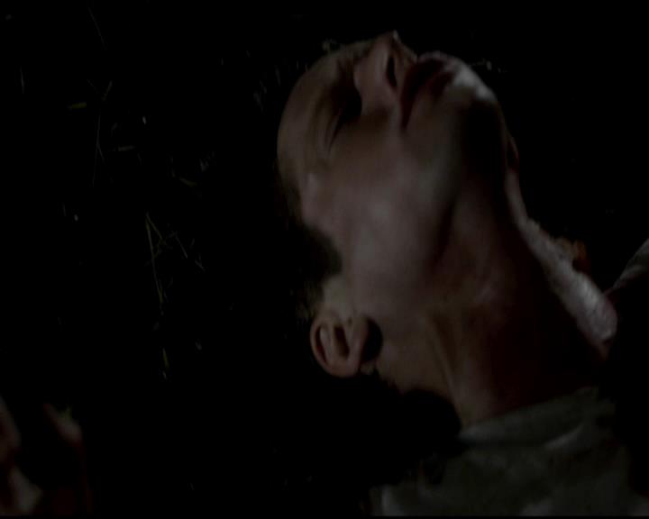 VampireDiariesWorld-dot-org_4x01GrowingPains1879.jpg VampireDiariesWorld-dot-org_4x01GrowingPains1879.jpg