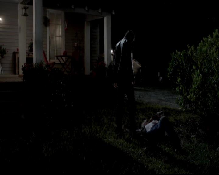 VampireDiariesWorld-dot-org_4x01GrowingPains1880.jpg VampireDiariesWorld-dot-org_4x01GrowingPains1880.jpg