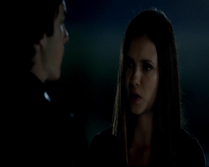 VampireDiariesWorld-dot-org_4x01GrowingPains1984.jpg
