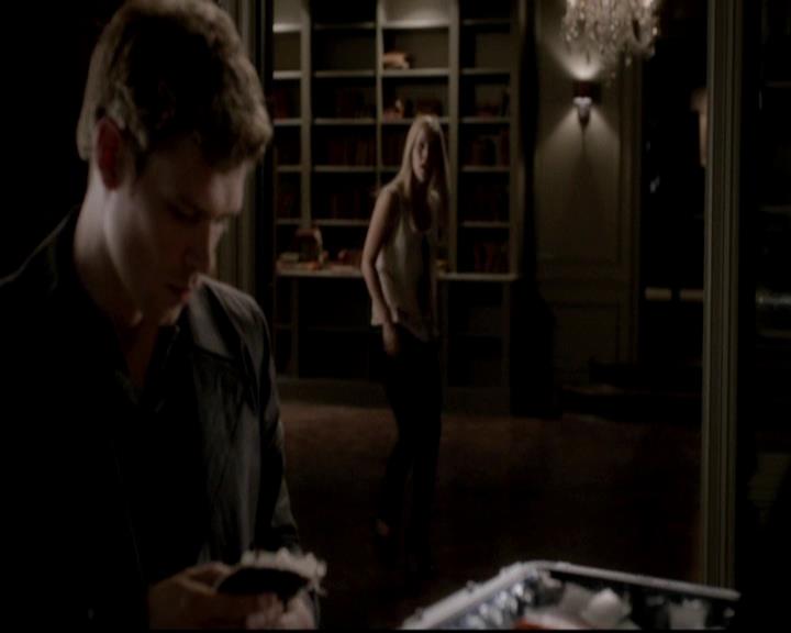VampireDiariesWorld-dot-org_4x01GrowingPains2050.jpg