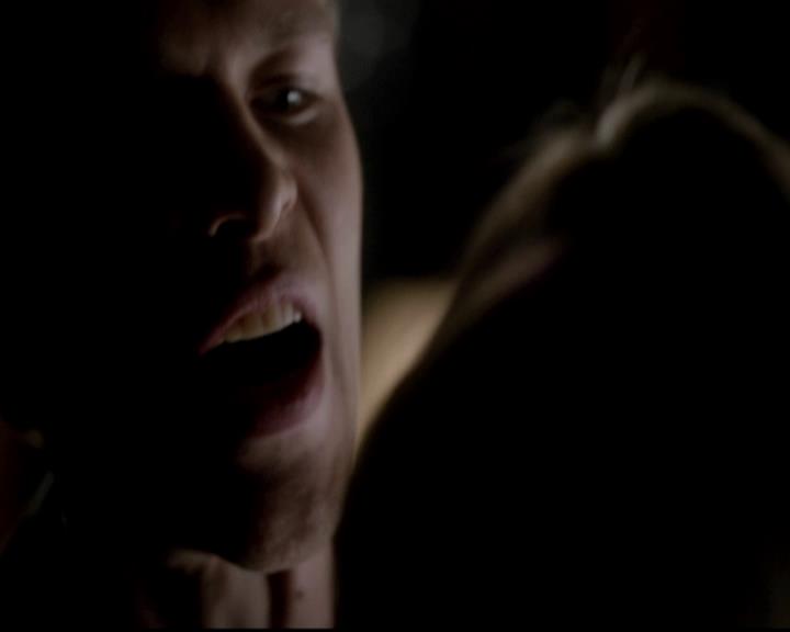 VampireDiariesWorld-dot-org_4x01GrowingPains2101.jpg