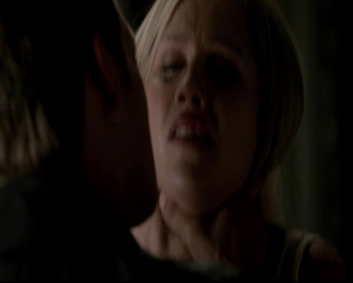 VampireDiariesWorld-dot-org_4x01GrowingPains2103.jpg