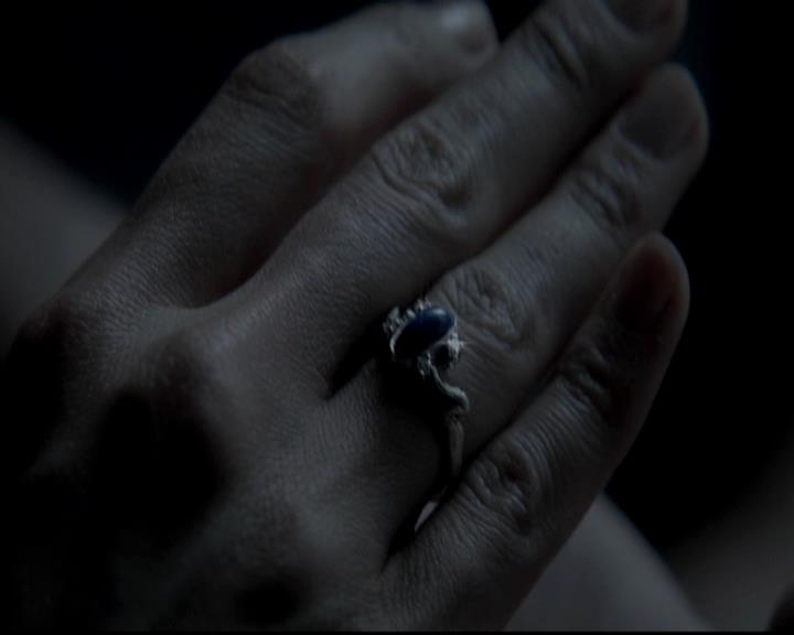 VampireDiariesWorld-dot-org_4x01GrowingPains2201.jpg
