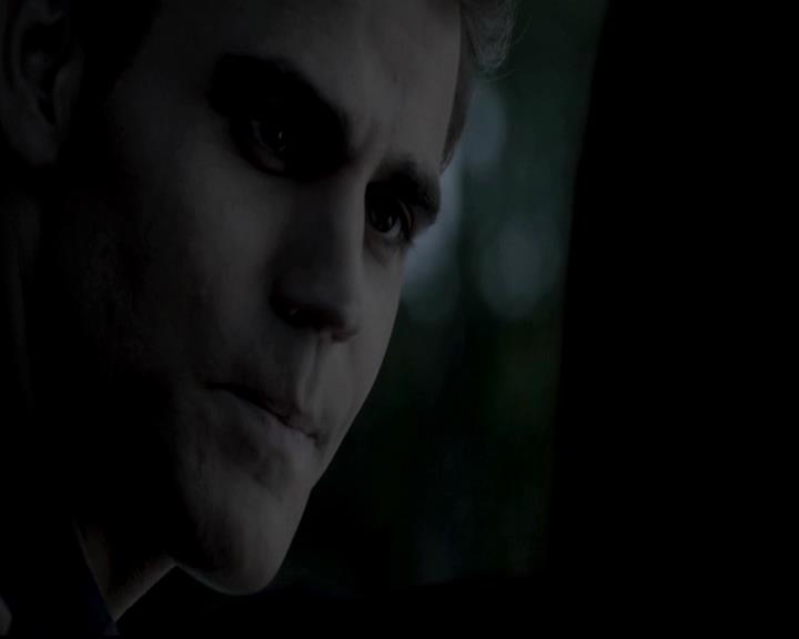 VampireDiariesWorld-dot-org_4x01GrowingPains2203.jpg