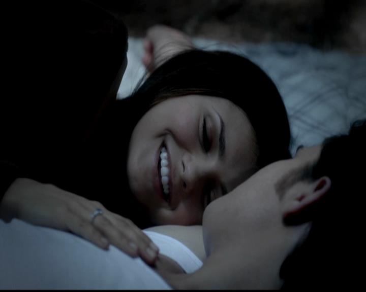 VampireDiariesWorld-dot-org_4x02Memorial0014.jpg
