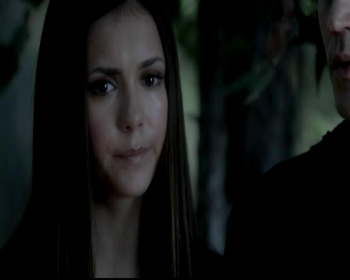 VampireDiariesWorld-dot-org_4x02Memorial0039.jpg