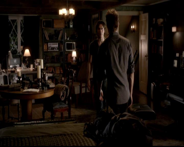 VampireDiariesWorld-dot-org_4x02Memorial0071.jpg