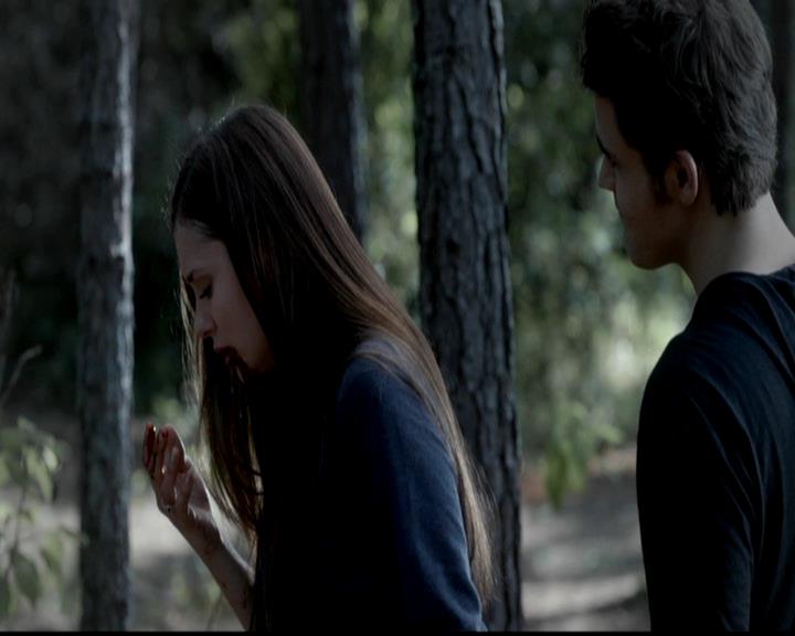 VampireDiariesWorld-dot-org_4x02Memorial0088.jpg