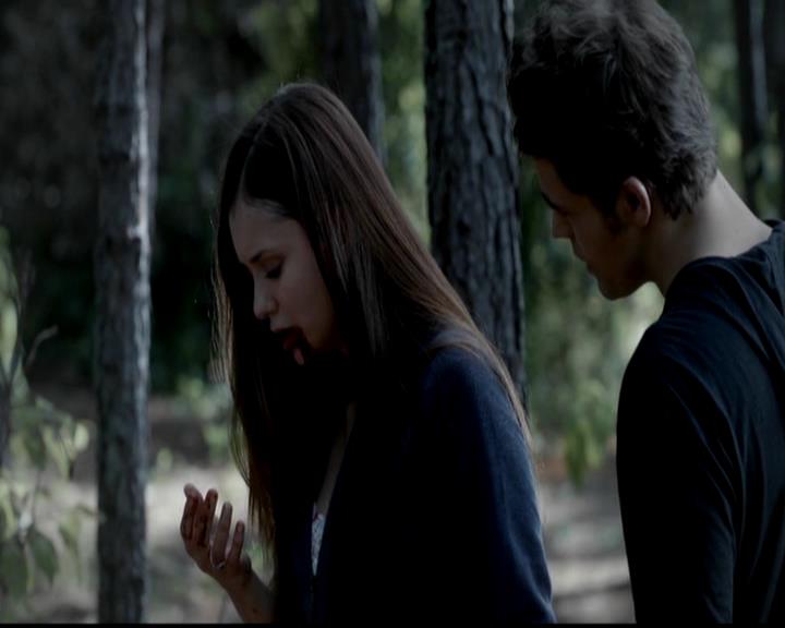 VampireDiariesWorld-dot-org_4x02Memorial0089.jpg