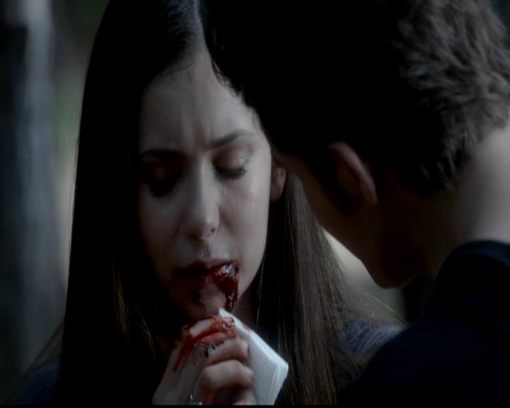 VampireDiariesWorld-dot-org_4x02Memorial0094.jpg