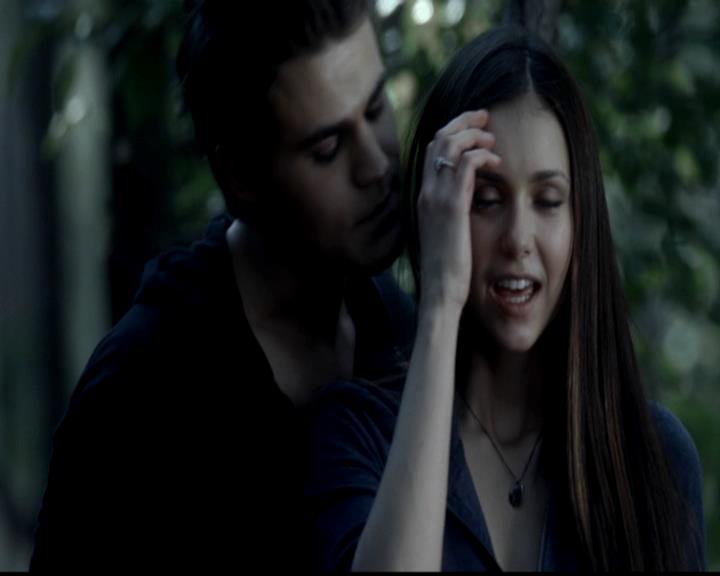 VampireDiariesWorld-dot-org_4x02Memorial0153.jpg