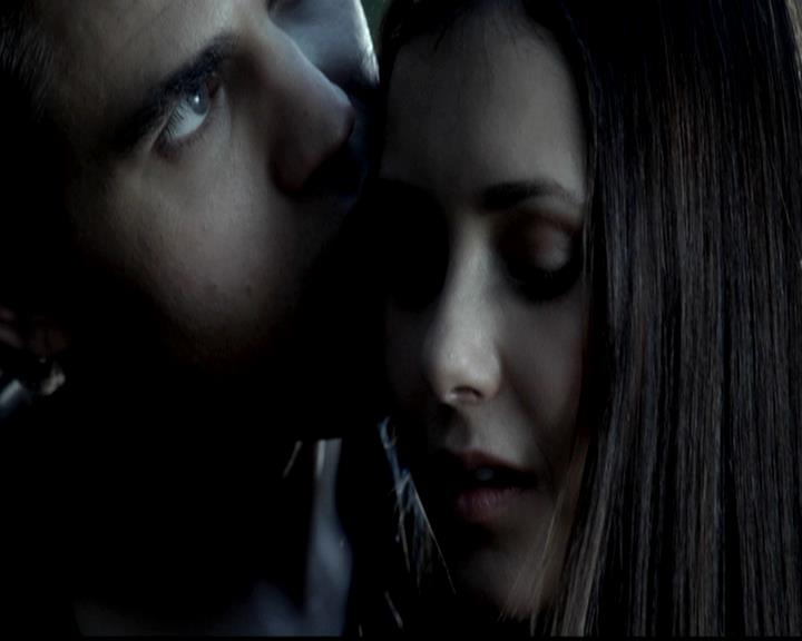 VampireDiariesWorld-dot-org_4x02Memorial0161.jpg