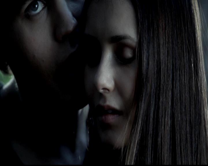 VampireDiariesWorld-dot-org_4x02Memorial0162.jpg