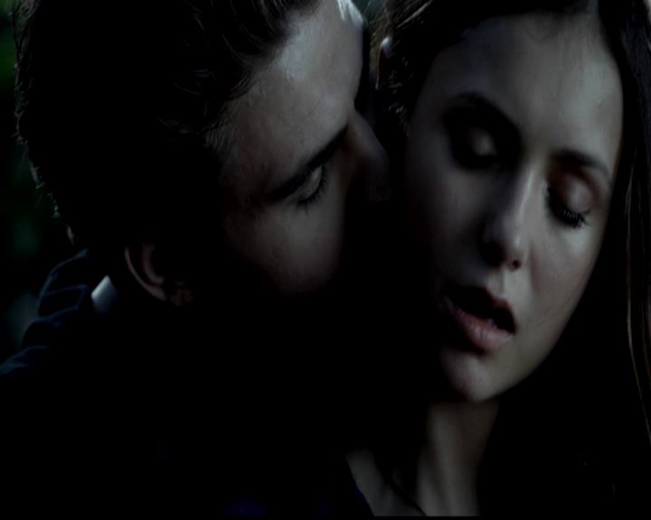 VampireDiariesWorld-dot-org_4x02Memorial0176.jpg VampireDiariesWorld-dot-org_4x02Memorial0176.jpg