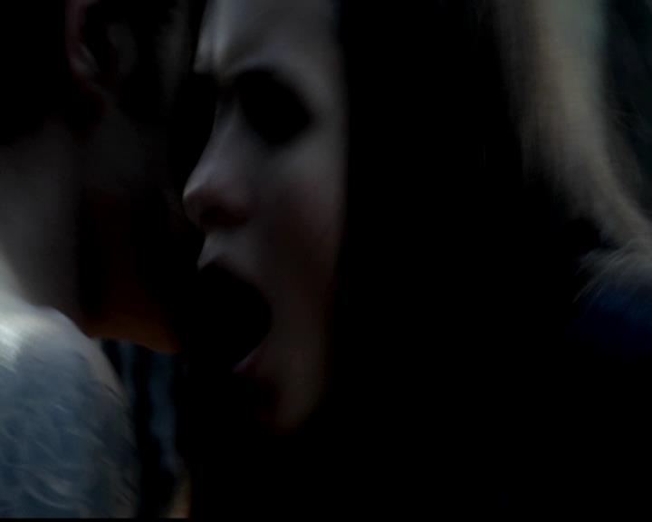 VampireDiariesWorld-dot-org_4x02Memorial0193.jpg