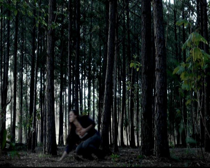 VampireDiariesWorld-dot-org_4x02Memorial0195.jpg