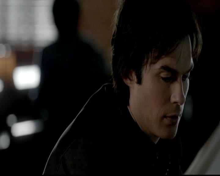 VampireDiariesWorld-dot-org_4x02Memorial0260.jpg