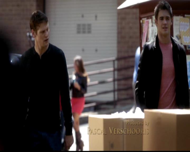 VampireDiariesWorld-dot-org_4x02Memorial0331.jpg