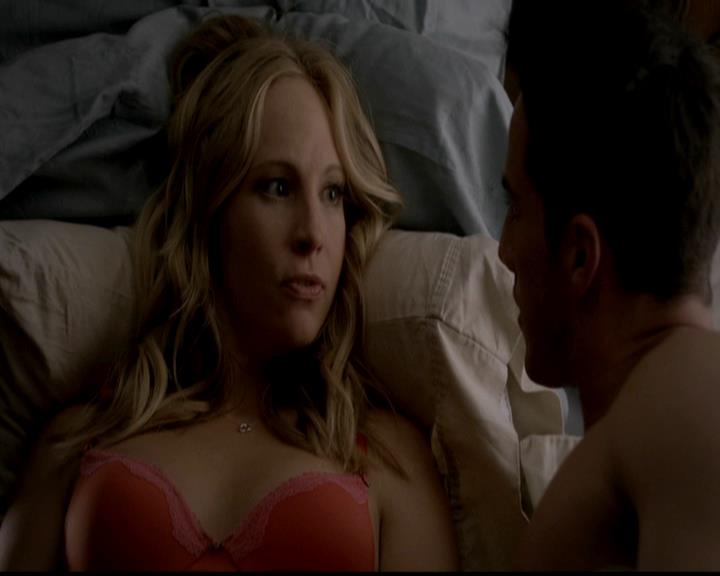 VampireDiariesWorld-dot-org_4x02Memorial0604.jpg VampireDiariesWorld-dot-org_4x02Memorial0604.jpg