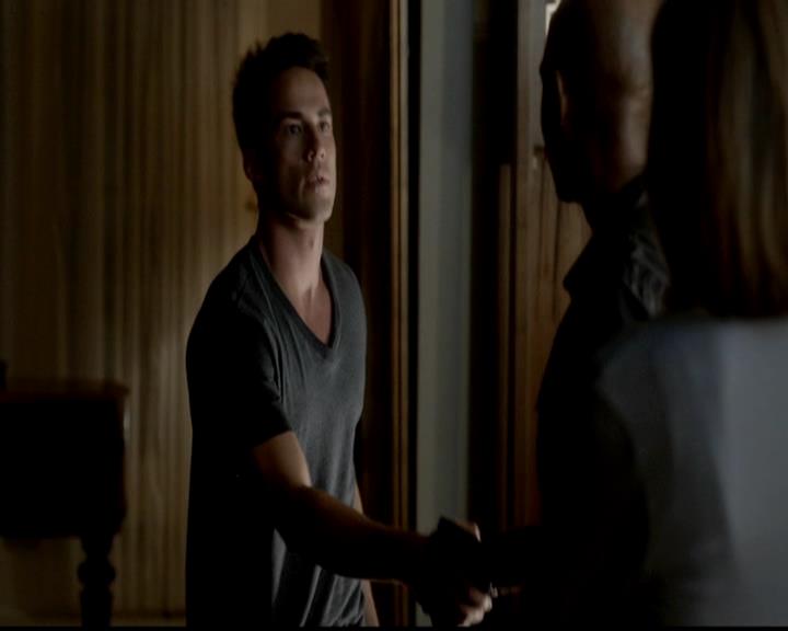 VampireDiariesWorld-dot-org_4x02Memorial0691.jpg