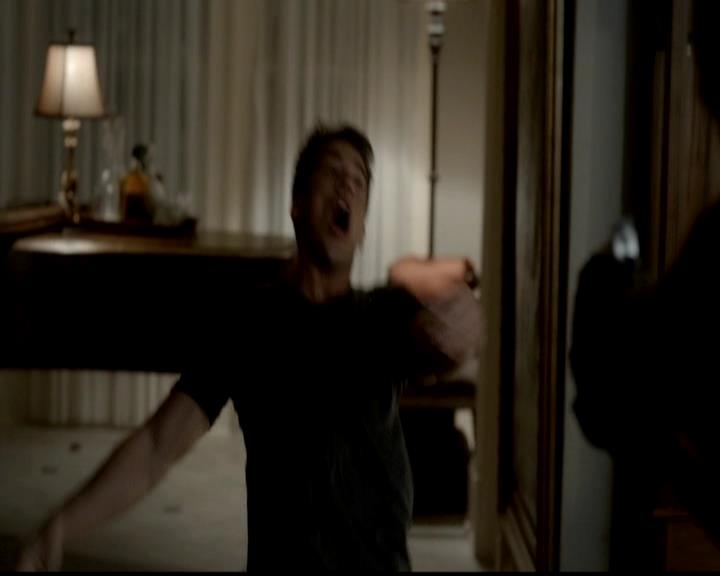 VampireDiariesWorld-dot-org_4x02Memorial0696.jpg