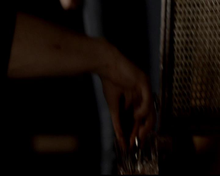 VampireDiariesWorld-dot-org_4x02Memorial0732.jpg