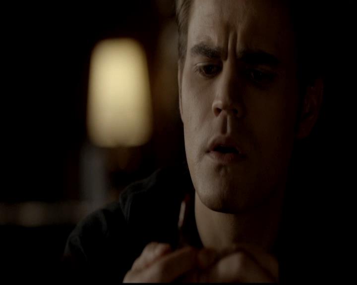 VampireDiariesWorld-dot-org_4x02Memorial0750.jpg