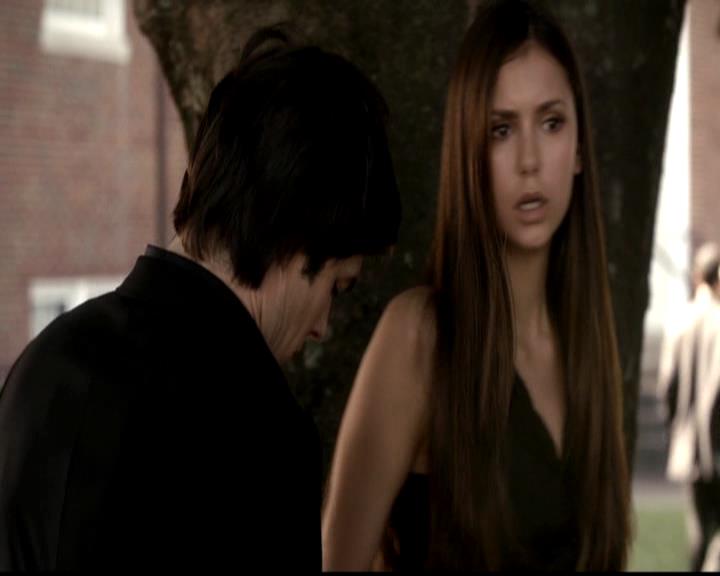 VampireDiariesWorld-dot-org_4x02Memorial1131.jpg