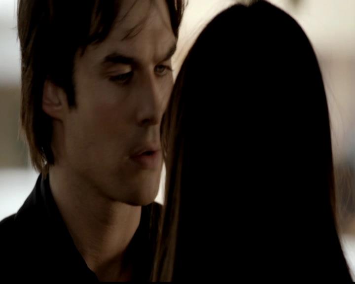 VampireDiariesWorld-dot-org_4x02Memorial1174.jpg
