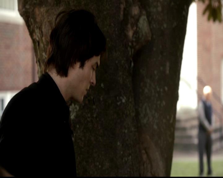 VampireDiariesWorld-dot-org_4x02Memorial1178.jpg