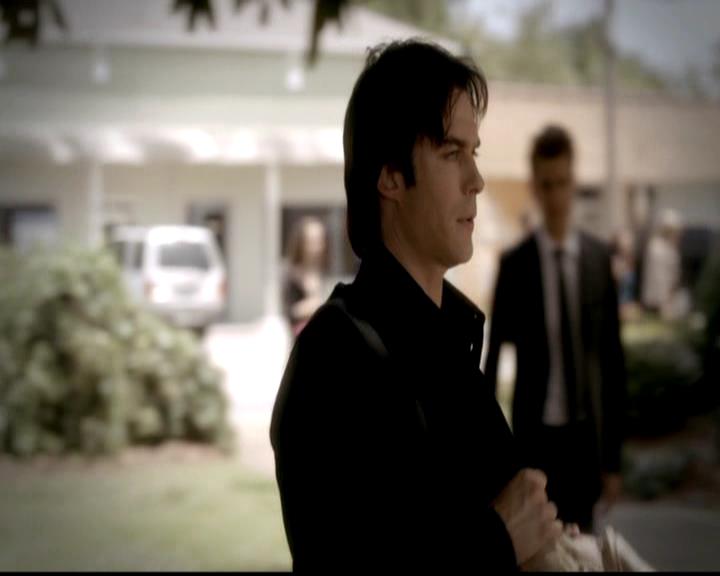 VampireDiariesWorld-dot-org_4x02Memorial1189.jpg
