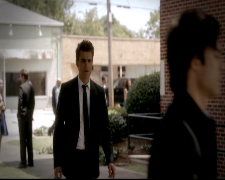 VampireDiariesWorld-dot-org_4x02Memorial1190.jpg