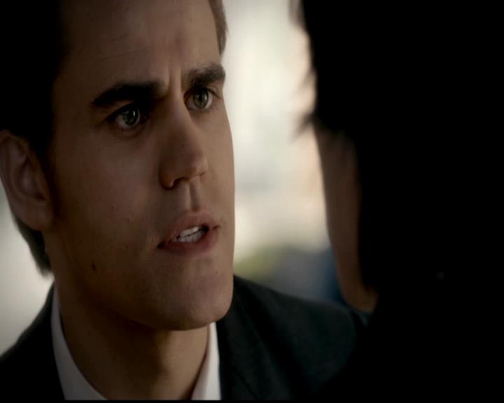 VampireDiariesWorld-dot-org_4x02Memorial1223.jpg