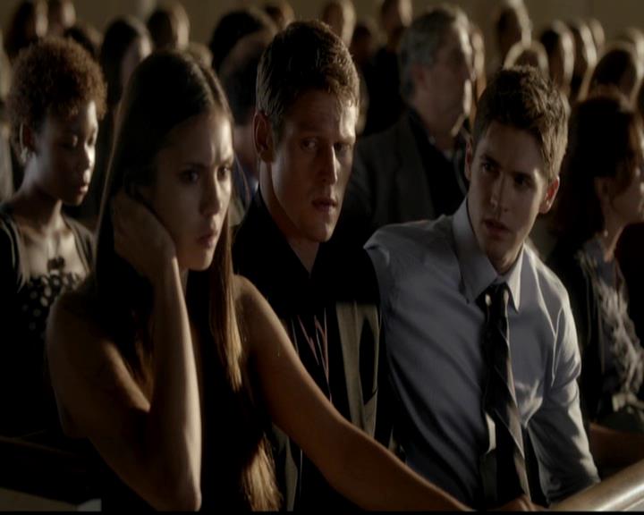 VampireDiariesWorld-dot-org_4x02Memorial1256.jpg