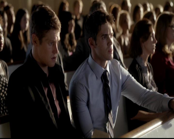 VampireDiariesWorld-dot-org_4x02Memorial1352.jpg