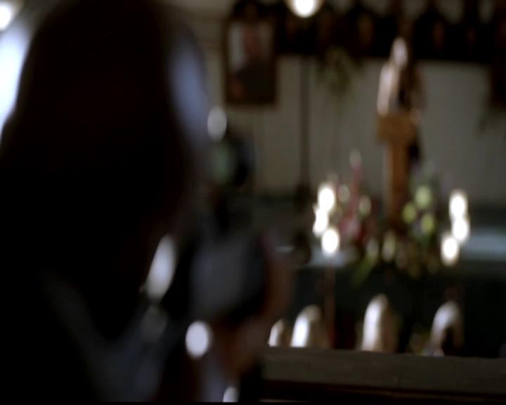 VampireDiariesWorld-dot-org_4x02Memorial1355.jpg