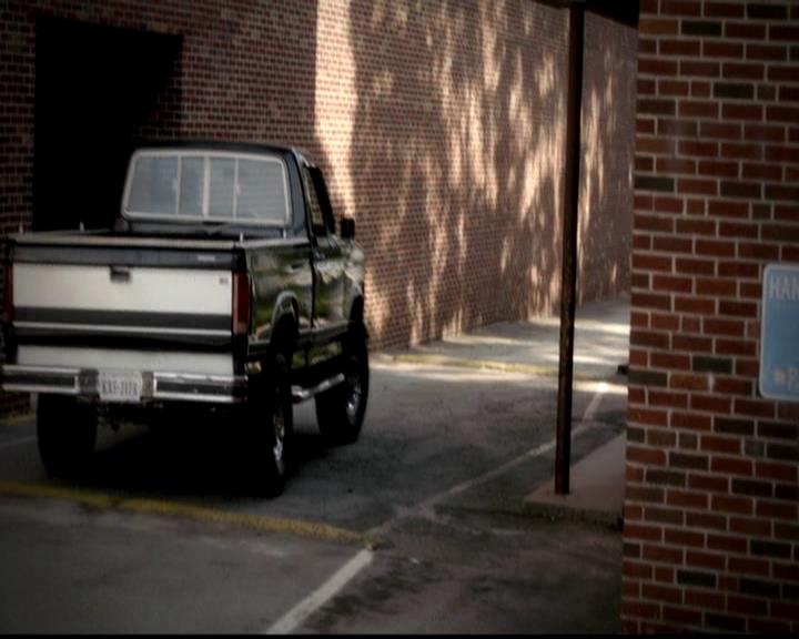 VampireDiariesWorld-dot-org_4x02Memorial1623.jpg